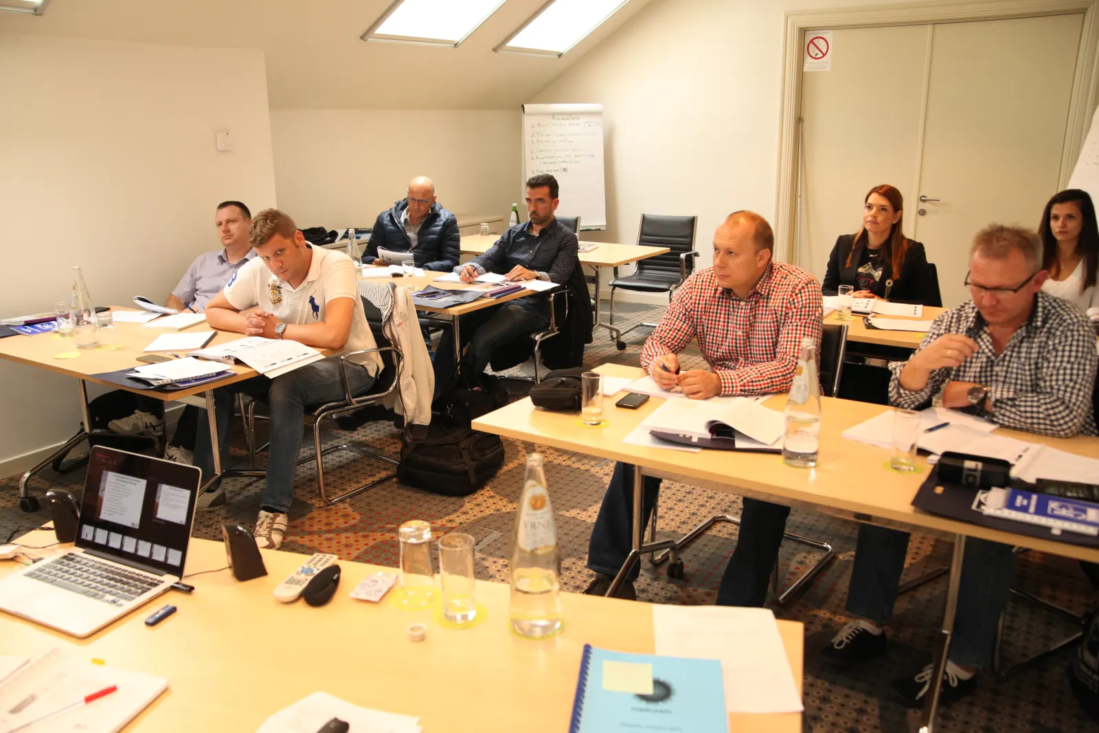 HSE Training course session and participants — photograph 7